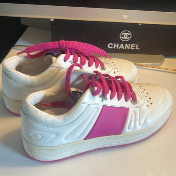 🛑 1 hour sale. Jimmy Choo, size 38 EU Hawaii Leather Strip Pink/ White Athletic - Picture 16 of 16
